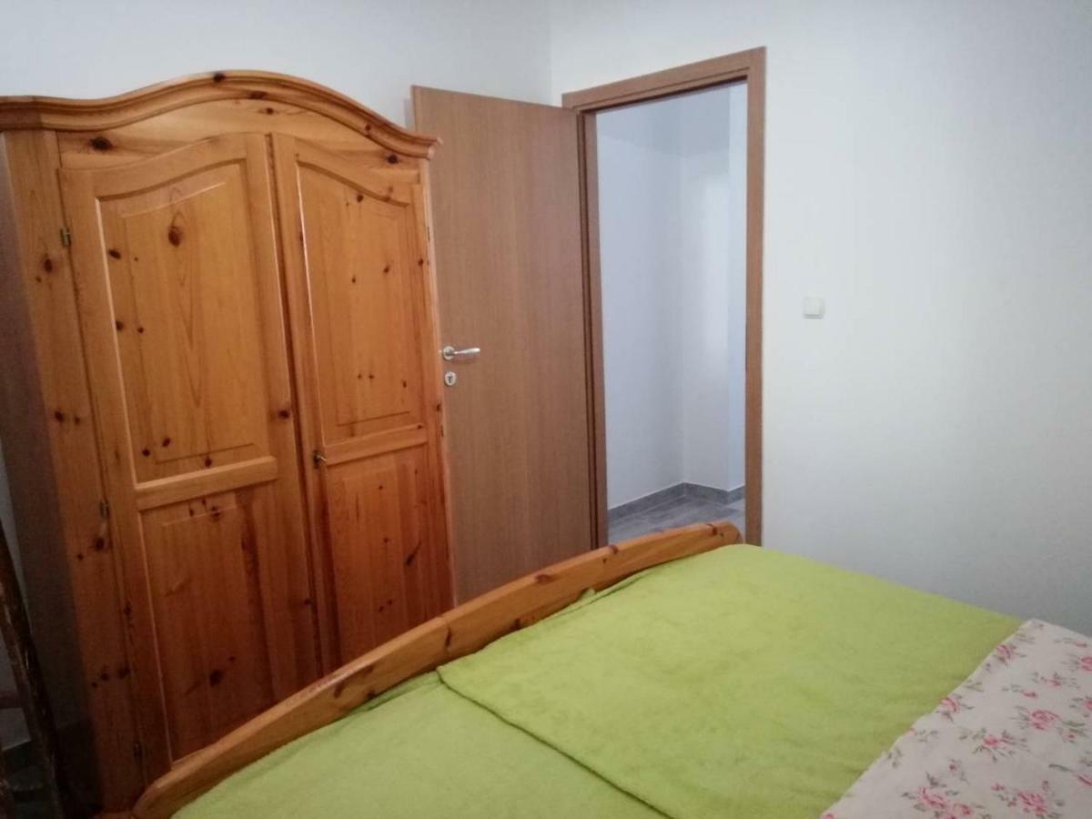 Appartamento Punta Pola Esterno foto